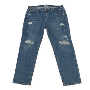 Old Navy Boyfriend Mid-Rise Destroyed Jeans 16